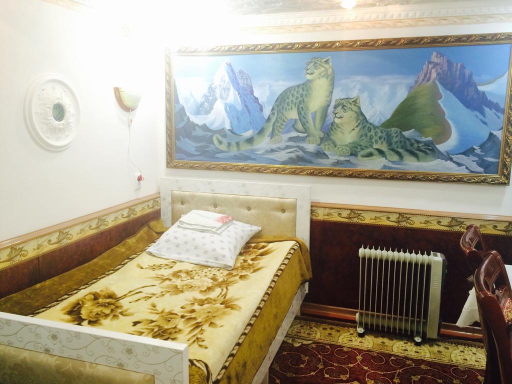 Guesthouse Kunduz Naryn Exteriör bild